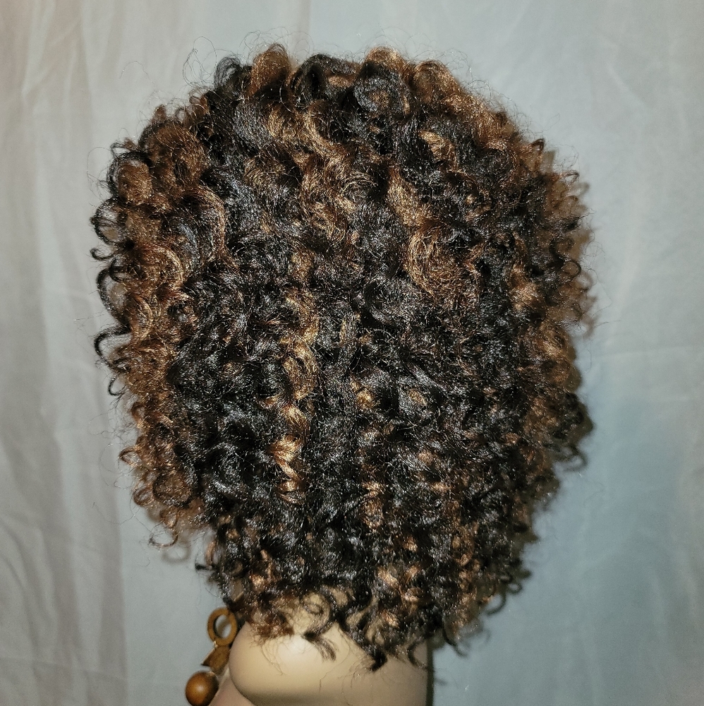 NEW Ringlet Wand Crochet Wig #4/30 - Picture 3 of 9